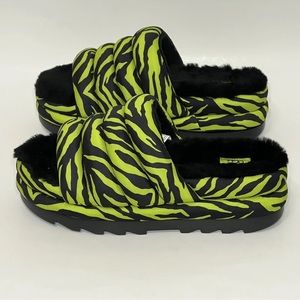UGG Women Size 10 Tiger Print Slide Slip On‎ Lime Black Fur